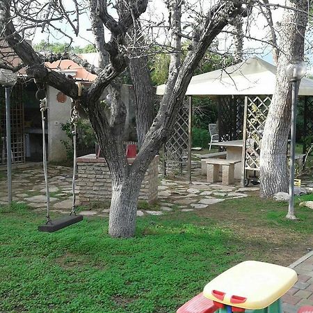 Casina Delle Arti Bed and Breakfast San Cataldo  Exteriör bild